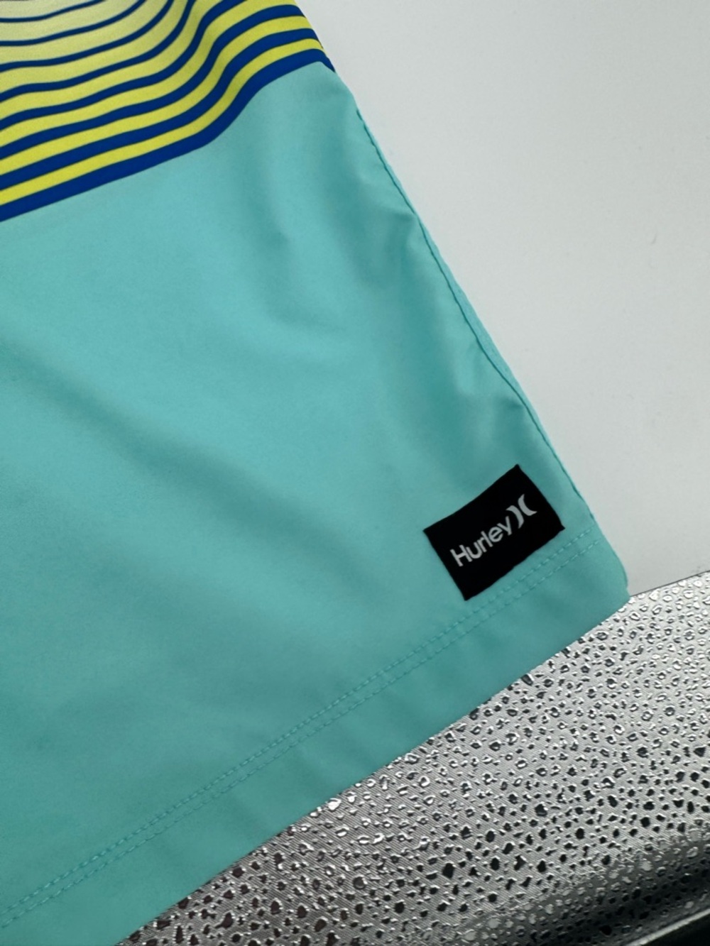 Hurley Men’s Aqua Board Shorts with Navy and Yellow Stripe Band size 30 - Picture 3 of 5